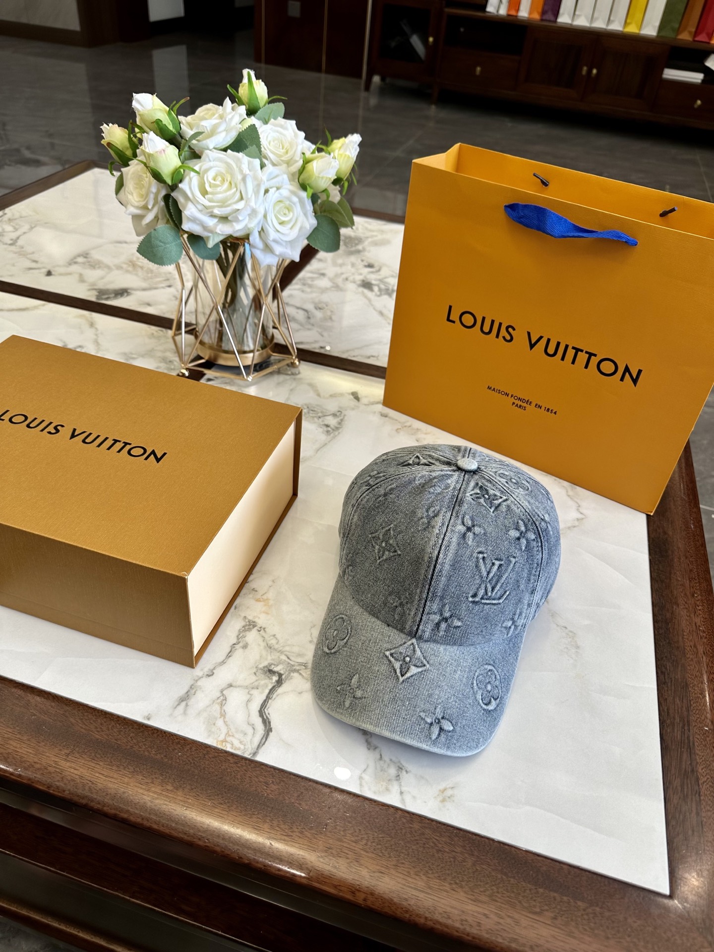 LV hat model 45